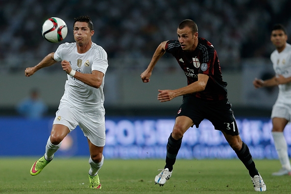 Watch Cristiano Ronaldo make a pert no-look back-heel pass against AC Milan!