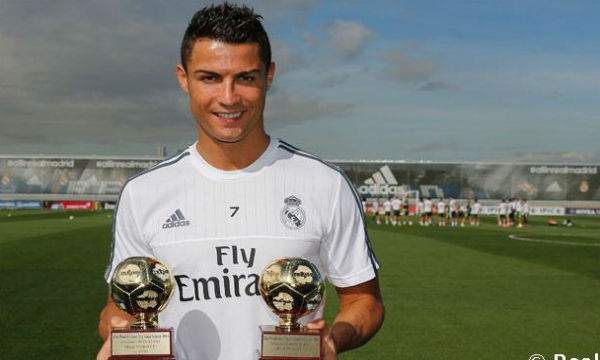 feauterd image - 11092015 Cristiano Ronaldo won the Best striker in the World 2014 award Organized by IFFHS