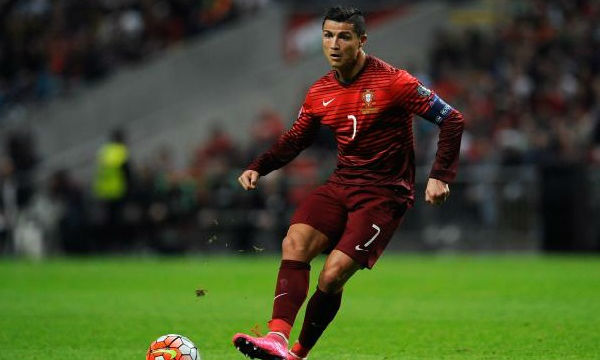 feauterd image - 09102015 Best captured moments of the match between Portugal and Denmark