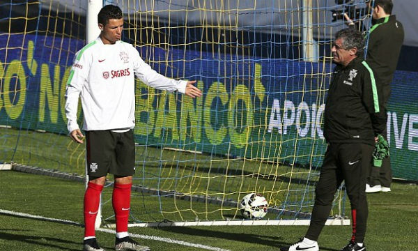 feauterd image - 29102015 Cristiano Ronaldo performs best when he plays as a winger - Portuguese Coach Santos