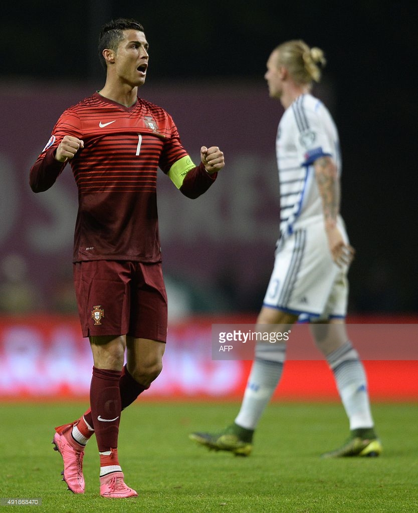 sr4 09102015 - Best captured moments of the match between Portugal and Denmark 007