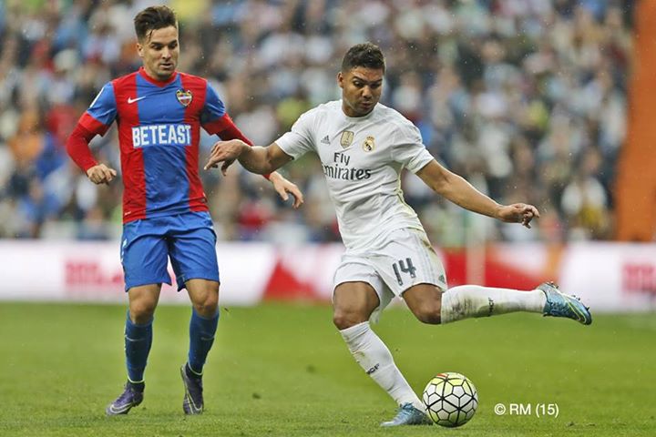 sr4 18102015 - Best Captured moments of the match between Real Madrid and Levante 002