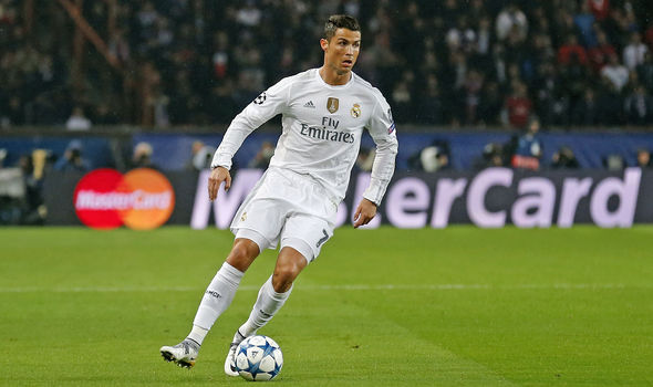 sr4 26102015 - Ballon d'Or Battle - Cristiano Ronaldo needs to manage better work rate with the ball. 2525
