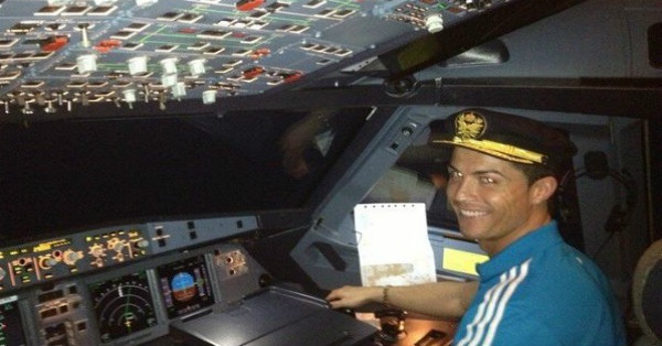 feauterd image - 13112015 Did you know, Cristiano Ronaldo buys a private jet