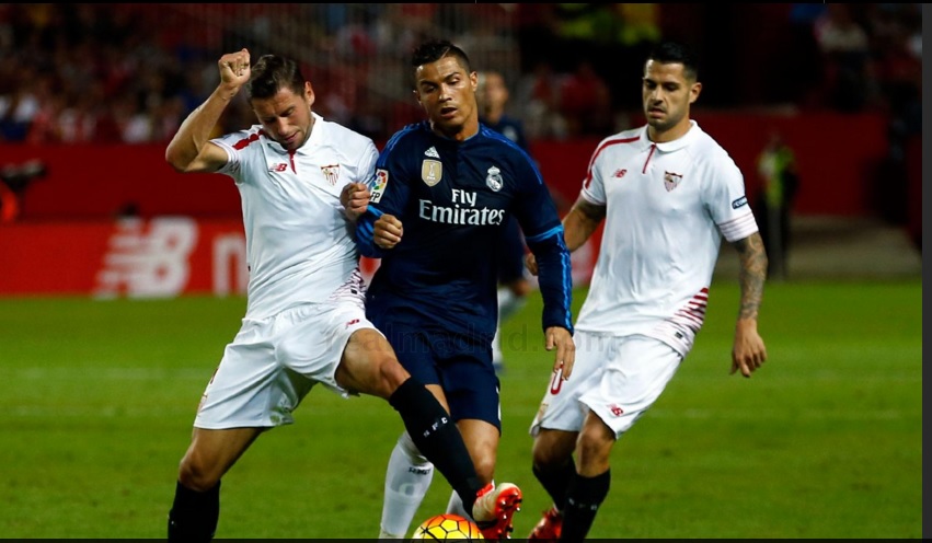 sr4 08112015 - Best captured moments of the Match between Real Madrid and Sevilla 009