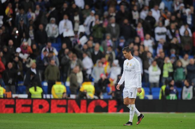 sr4 31112015 - Did you know, Cristiano Ronaldo has a resolute Knee problem