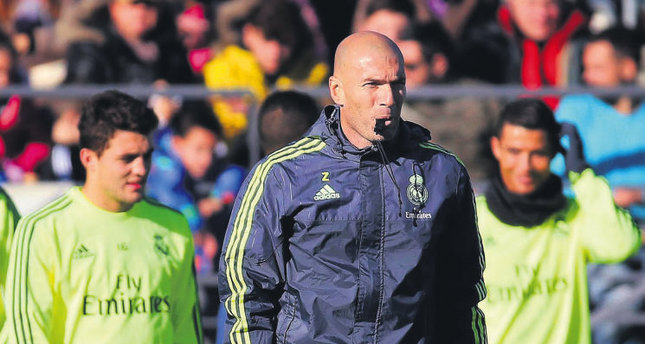 Former Real Madrid midfielder: I'm surprised to see Zidane on the Santiago Bernabeu bench