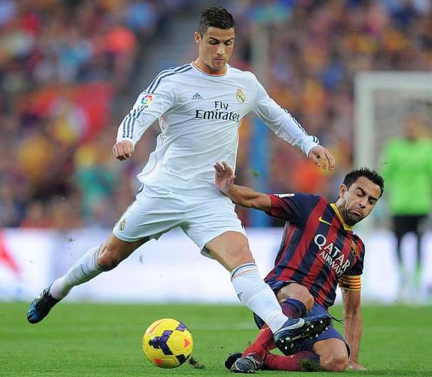Most Stunning Moves of Cristiano Ronaldo on the Field [Video]