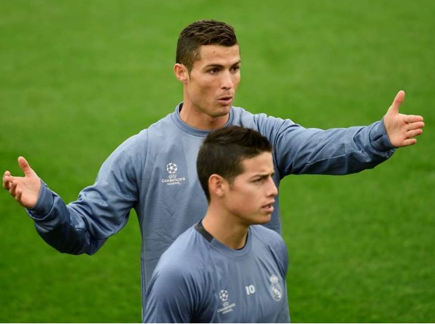 sr4-10122016-Did you know what Cristiano Ronaldo said to James Rodriguez in the warm-up before Dortmund match-001