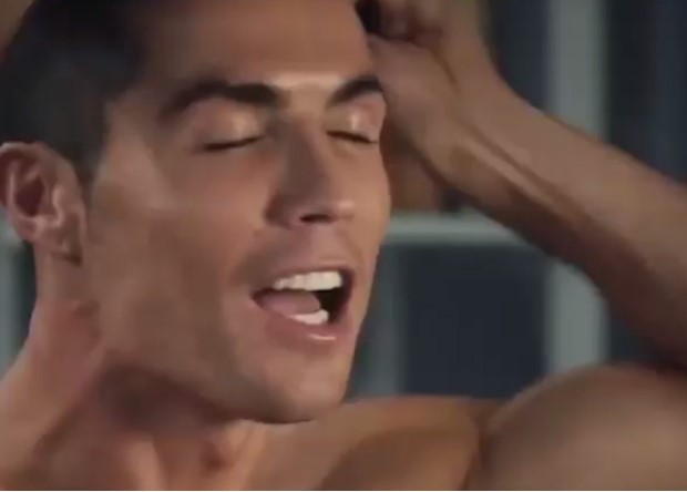 WOW!! Cristiano Ronaldo wishes his fans a Happy New Year