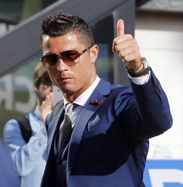Forbes announced Cristiano Ronaldo is world's top earning sportsman!