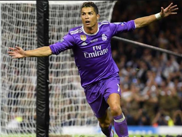 Florentino Perez says Cristiano Ronaldo deserves Ballon d'Or!