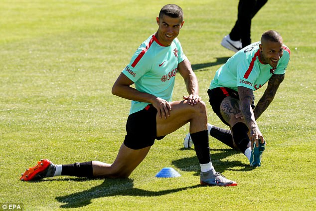 Ronaldo trains in Russia with Portugal National Team for Confederations Cup