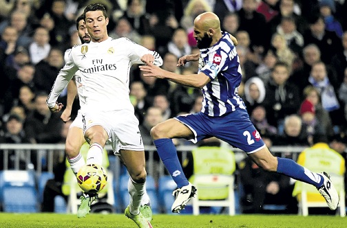 Cristiano Ronaldo Killed a Defender With a Filthy Elastico Nutmeg