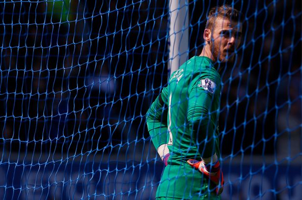 Why David De Gea should follow Cristiano Ronaldo's lead and reject Real Madrid - for now