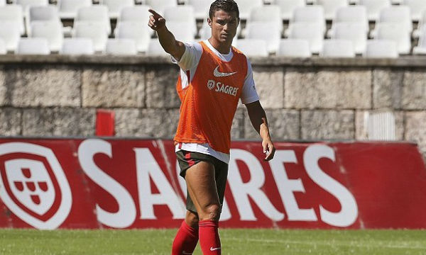 feauterd image - 08102015 Cristiano Ronaldo continue his training session in Braga for Euro Qualifiers 566