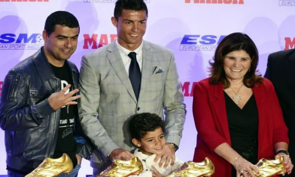 feauterd image - 16102015 Cristiano Ronaldo Jr asks about Lionel Messi to his grandmother