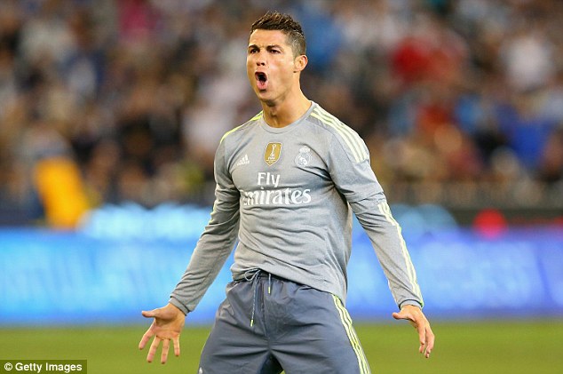 sr4 15102015 - Cristiano Ronaldo keeps on setting new records - Rafa Benitez pays tribute to CR7