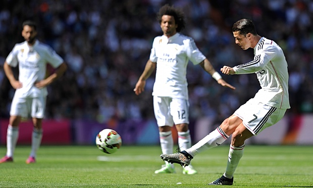 sr4 16102015 - Is Cristiano Ronaldo still able to take free-kicks for Real Madrid