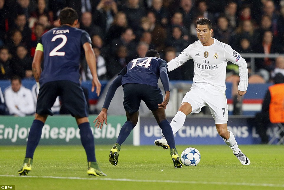 sr4 28102015 - Cristiano Ronaldo unstoppable despite his new Centre forward role