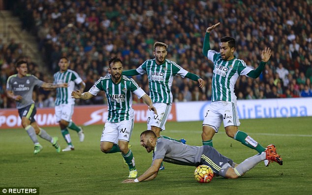 sr4 25012016 - Best moments of the match against Real Betis.008