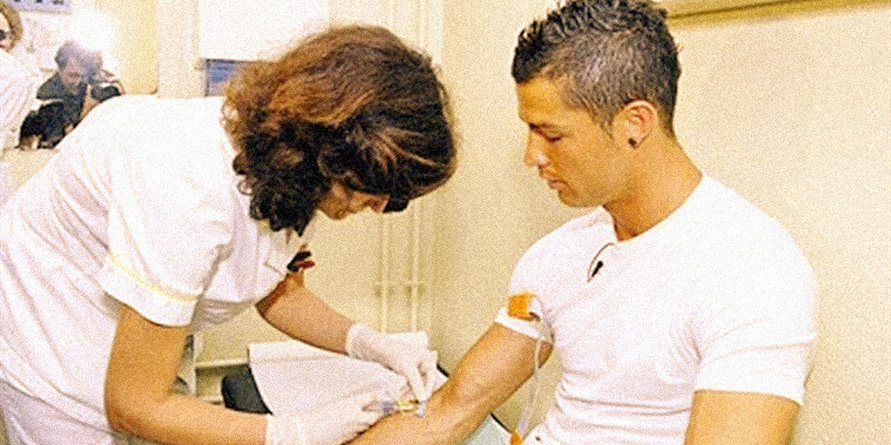 sr4 18042016 - Amazing!! Cristiano Ronaldo supports a campaign in Dubai encouraging peoples to donate blood