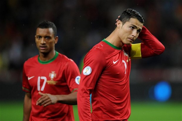 Team spirit key to Portugal's progress at Euro 2016, says Nani