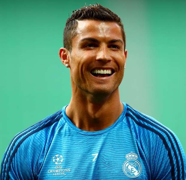 WOW!! Cristiano Ronaldo scores an excellent goal on return to Real ...