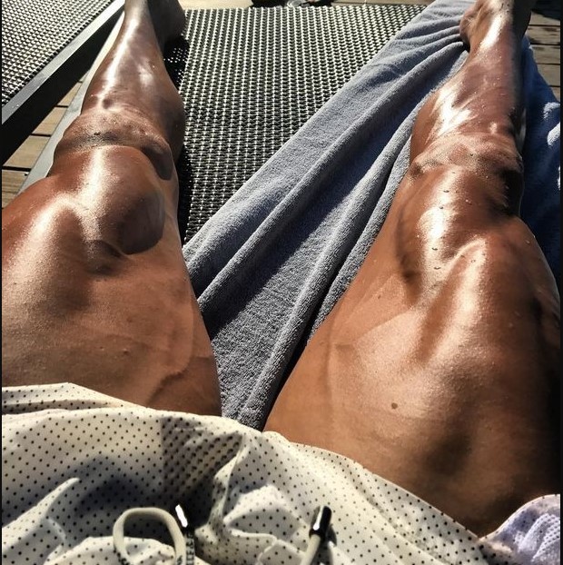 WOW!! Cristiano Ronaldo shows off the strongest legs in the world of football