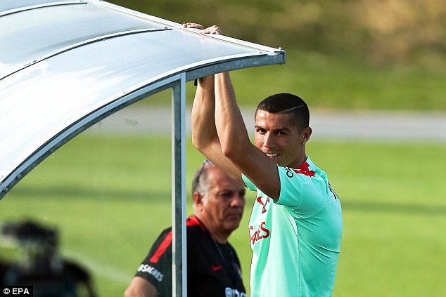 Ronaldo trains with Portugal for Confederation Cup match vs Mexico